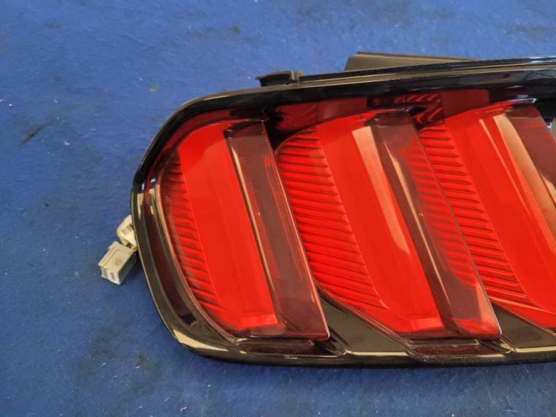 2015-2017 Ford Mustang GT S550 Passenger Right RH Taillight Lamp Brake Lens 2483 - The Parts Farm