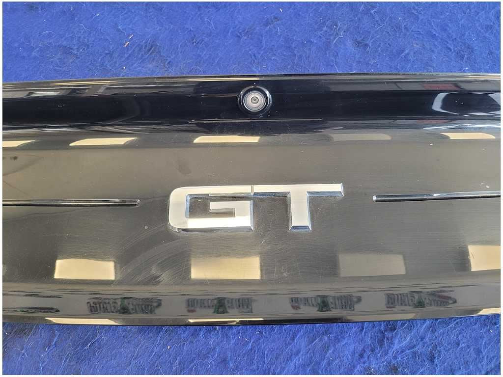 47715318