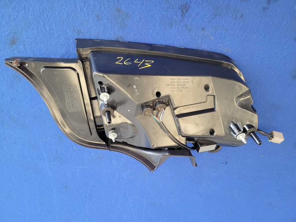 2015-2017 Ford Mustang GT S550 Passenger Aftermarket Taillight Clear Light 2643 - The Parts Farm