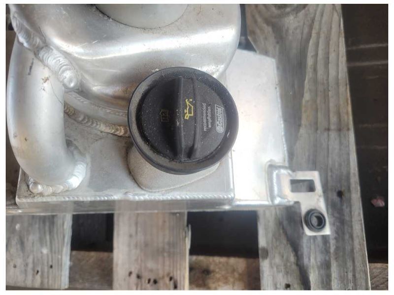 2014 Audi R8 V10 Coupe Engine Oil Dry Sump Reservoir Rear Tank 2136 - The Parts Farm