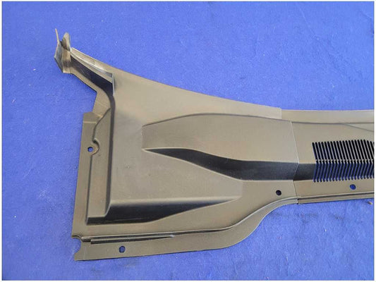 2010-2015 Chevrolet Camaro SS 6.2L Front Cowl Panel Windshield Trim 2727
