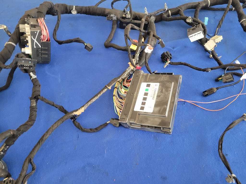 2013 Chevrolet Camaro 1LE SS Coupe Dash Wire Wiring Harness M/T Plug 2650 - The Parts Farm