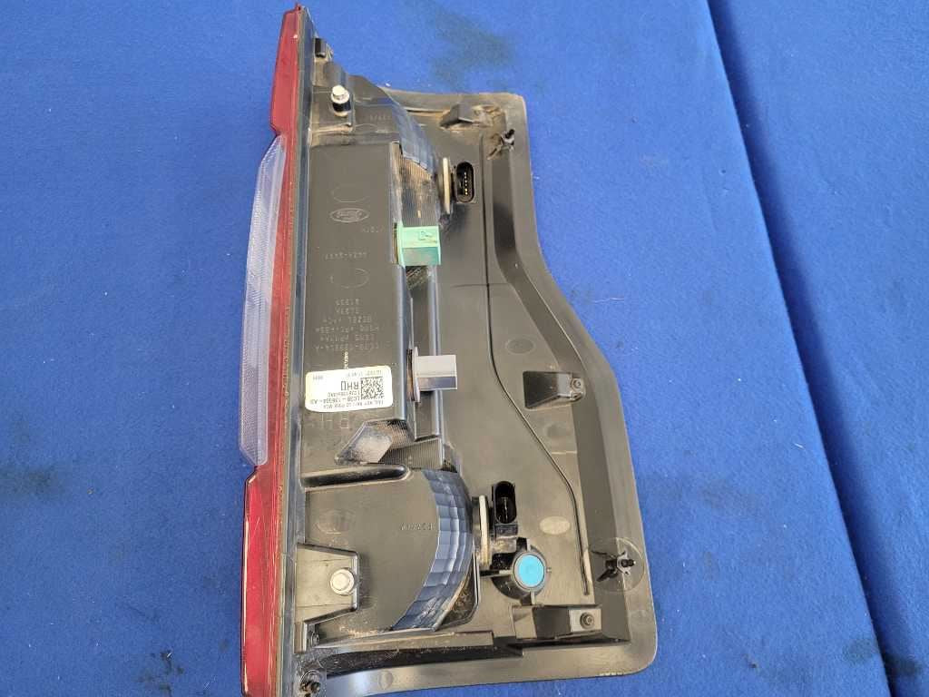 2022 Ford F250SD Pickup Truck Passenger Rear Taillight Lamp Light Lens 2581 - The Parts Farm