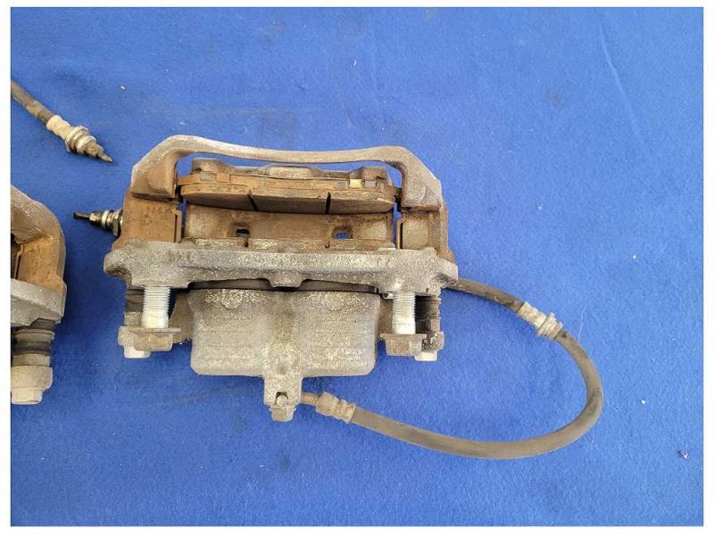 2011-2012 Nissan Leaf Set Front Brake Caliper Pad Hose1856 - The Parts Farm