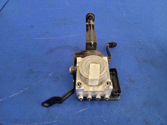 2019-2020 Ford Mustang GT S550 ABS Module Anti-Lock Brake A/T Pump 2622 - The Parts Farm
