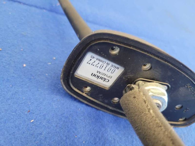 2011-2012 Nissan Leaf Antenna Roof Mounted Black Rod Base 1856 - The Parts Farm