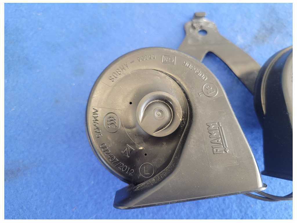 2015-2020 Ford F150 4x4 Pickup Truck Front Dual Horn Emergency Noise 2576 - The Parts Farm