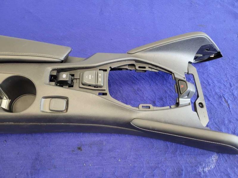 2016-2018 Chevrolet Camaro SS Center Console Front Floor Leather Storage 2344 - The Parts Farm
