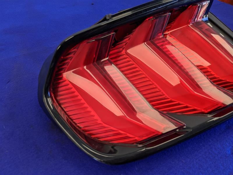 2018-2023 Ford Mustang GT S550 Driver Left LH Tail Light Lamp Brake Lens OEM - The Parts Farm