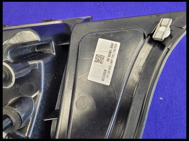 2018-2023 Ford Mustang GT S550 Driver Left LH Tail Light Lamp Brake CRACKED - The Parts Farm