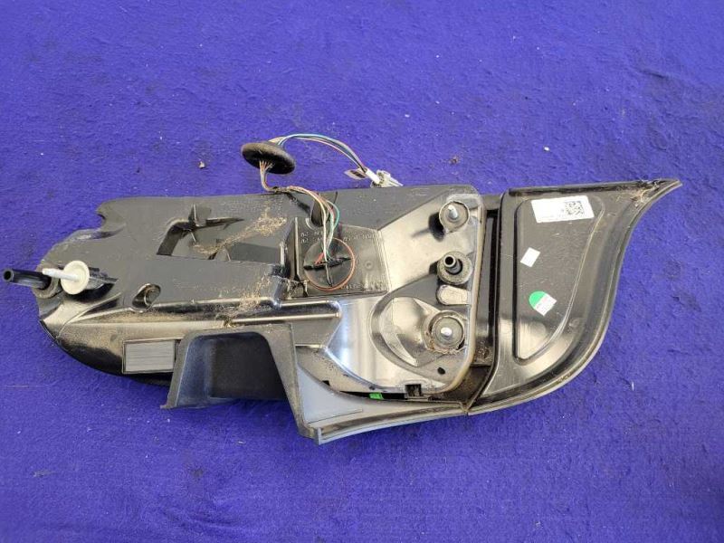 2015-2017 Ford Mustang GT S550 Driver Left LH Taillight Lamp Brake Lens OEM - The Parts Farm
