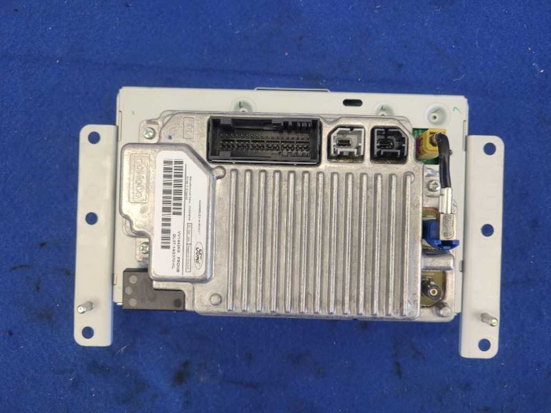 2016 Ford Fq50 Pickup Truck Info-GPS-TV Screen Front Dash 8in Screen 2369 - The Parts Farm