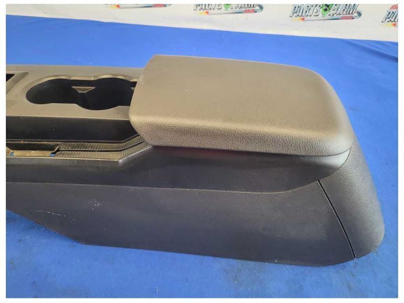 2005-2009 Ford Mustang GT 4.6L Center Console Auto A/T Transmission 2542 - The Parts Farm