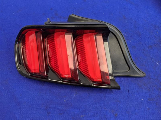 2015-2017 Ford Mustang GT S550 Driver Left LH Taillight Lamp Brake Lens OEM - The Parts Farm