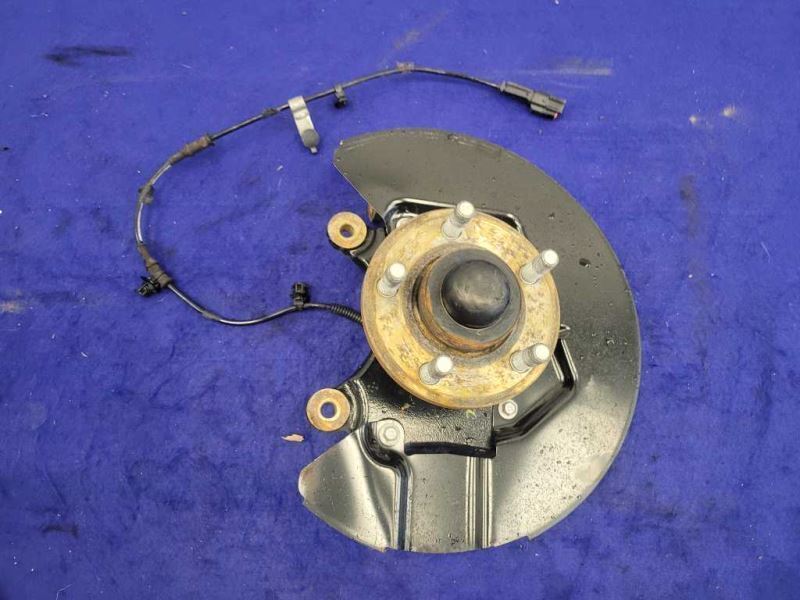 2015-2017 Ford Mustang GT S550 Passenger Front Spindle Knuckle Hub 2407 - The Parts Farm