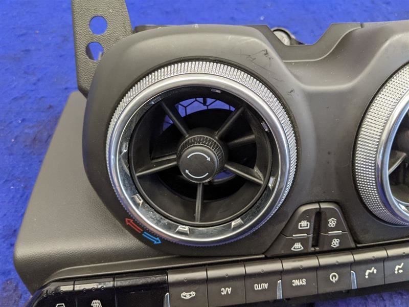 2016-2017 Chevrolet Camaro SS Temperature Control Dual Zone CJ2 84078980 - The Parts Farm