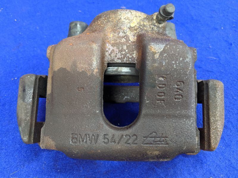 1992-1995 2001-2006 BMW 325i Passenger Driver Calipers Front Brackets NO Pads - The Parts Farm