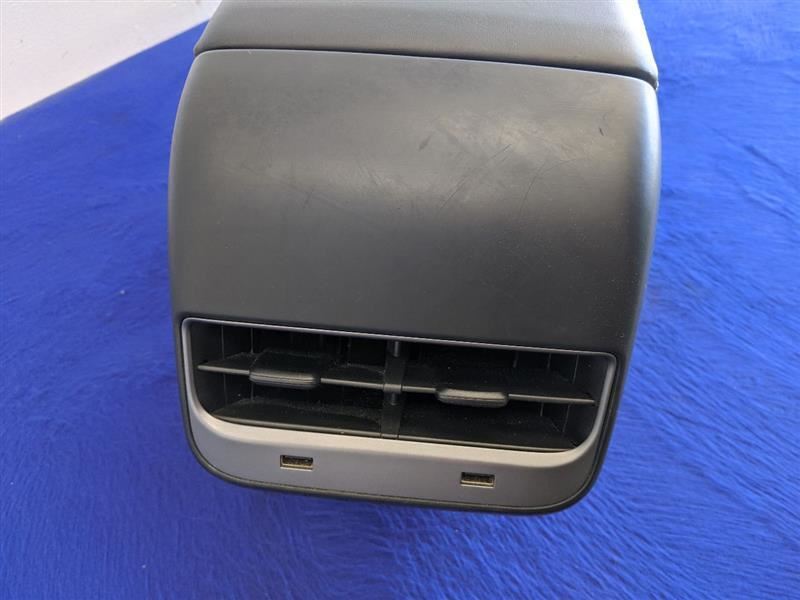 TESLA 3   2018 Console Front 70475 - The Parts Farm