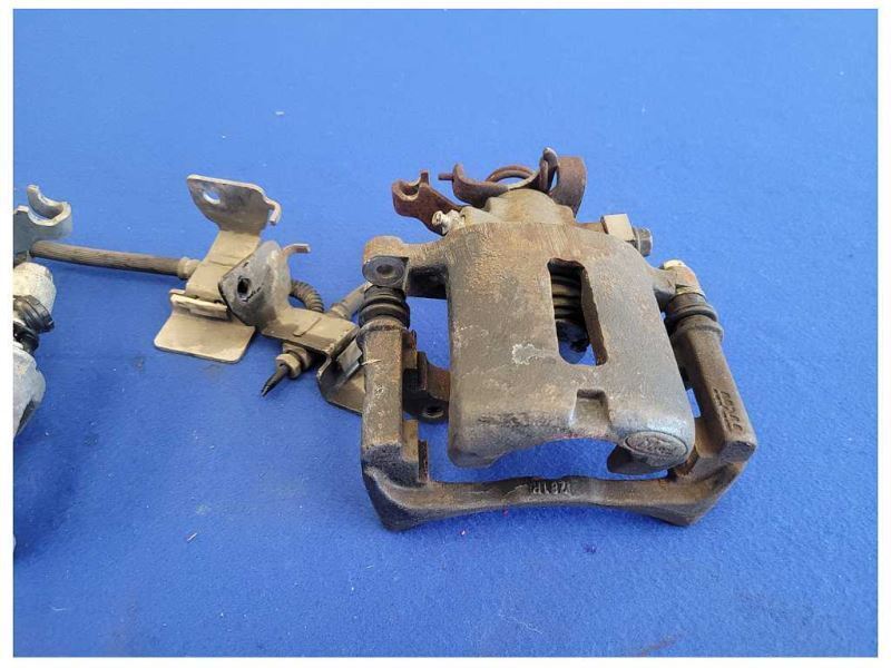 2005-2014 Ford Mustang GT S197 Pair Brake Calipers Rear Rotors Used 2530 - The Parts Farm