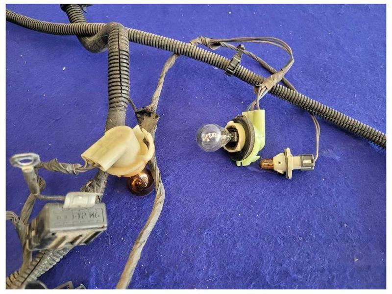 1997-2004 Chevrolet Corvette FRC Z06 C5 Front Headlight Harness Wire Plug 2082 - The Parts Farm