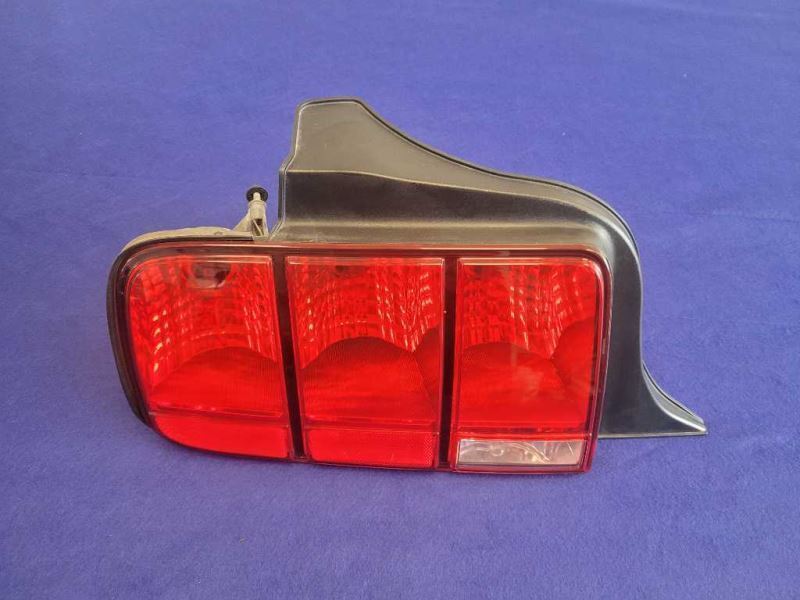 2005-2009 Ford Mustang GT GT500 Driver Left Taillight Rear Lamp Brake 2410 - The Parts Farm