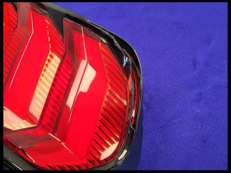 2018-2023 Ford Mustang GT S550 Driver Left LH Tail Light Lamp Brake CRACKED - The Parts Farm