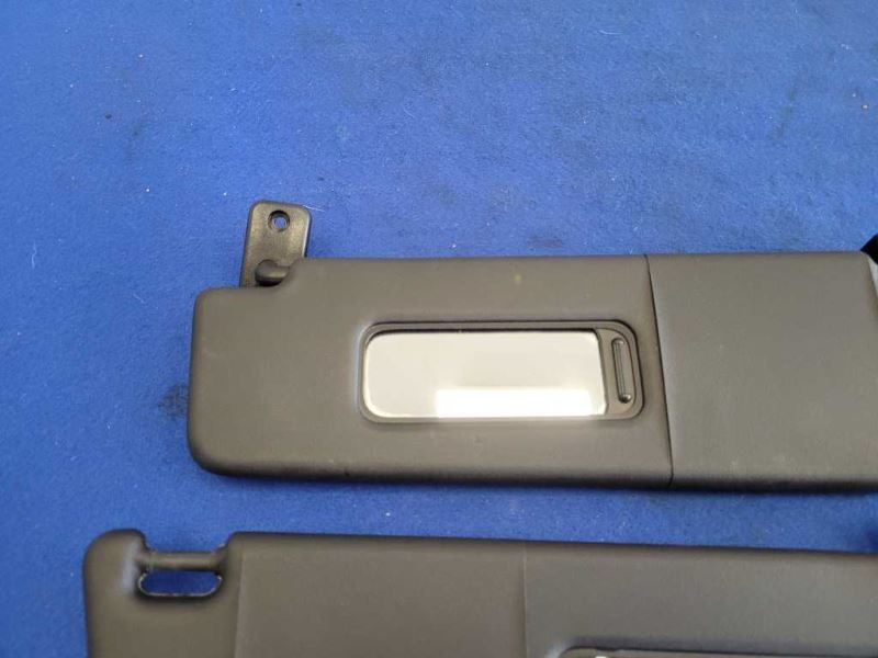 2010-2015 Chevrolet Camaro SS Pair Sun Visors Coupe No Sunroof 2462 - The Parts Farm
