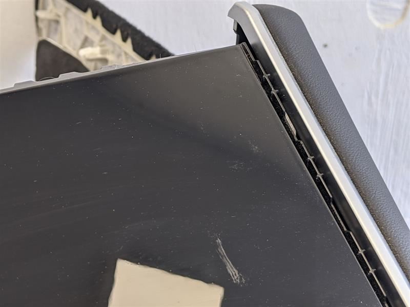 TESLA 3   2018 Console Front 70475 - The Parts Farm
