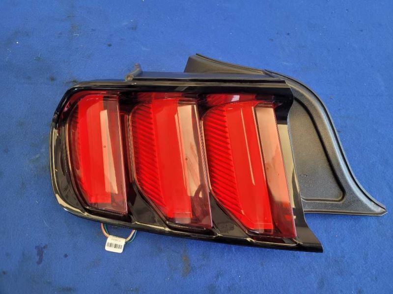 2015-2017 Ford Mustang GT S550 Driver Left LH Taillight Lamp Brake 2235 - The Parts Farm