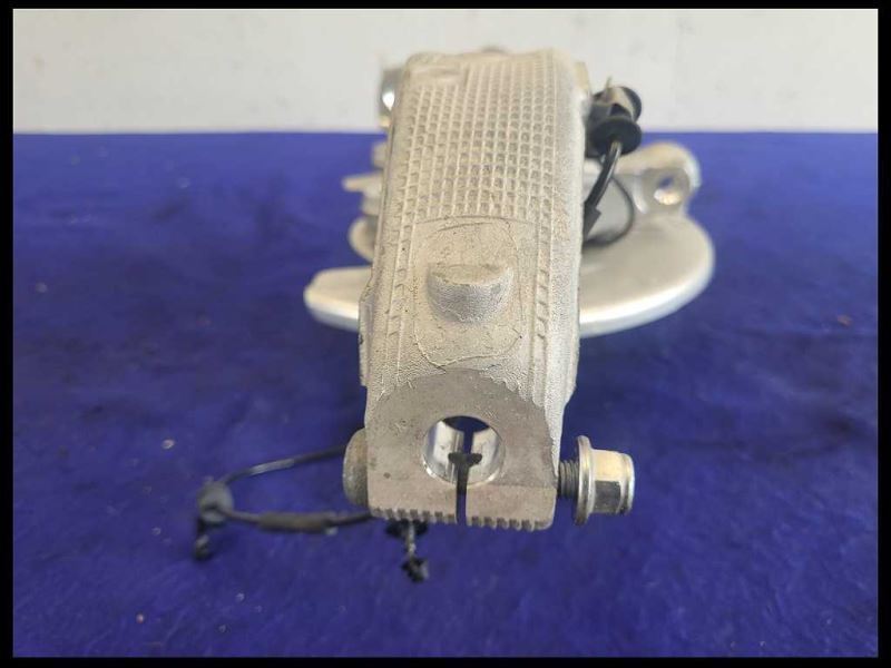 2017-2021 Tesla Model 3 Standard Plus Passenger RH Front Spindle Knuckle Hub - The Parts Farm