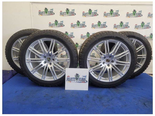 NEW 2019+ Porsche Cayenne S Turbo Wheels Rim 22x10 Tires new Continental 285/45