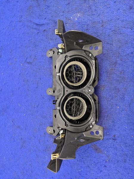 2016-2017 Chevrolet Camaro SS Temperature Control Dual Zone CJ2 84078980 - The Parts Farm