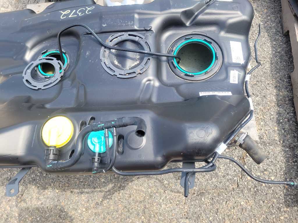 2016-2017 Chevrolet SS 6.2L Sedan Fuel Gas Tank Saddle Bag Plastic 2372 - The Parts Farm