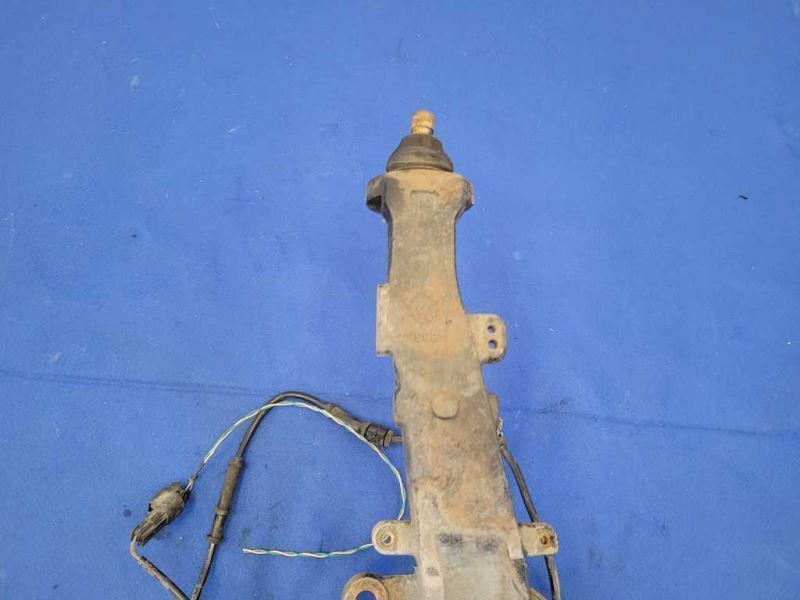 2003-2006 Chevrolet SSR Pickup Truck Passenger Front Spindle Knuckle 2432 - The Parts Farm