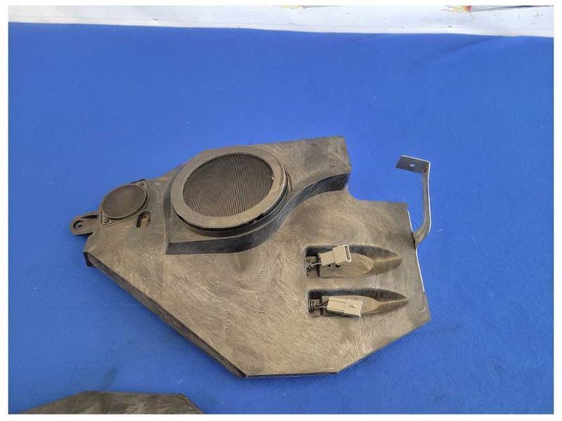 1999-2004 Ford Mustang GT Convertible Rear Speaker Box Quarter 2561 - The Parts Farm