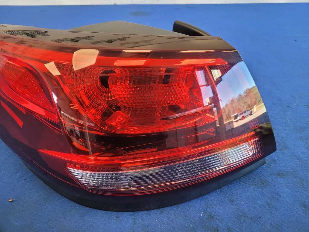 2014-2017 Chevrolet SS Sedan Driver Rear Taillight Quarter Brake Lamp Light 2602 - The Parts Farm
