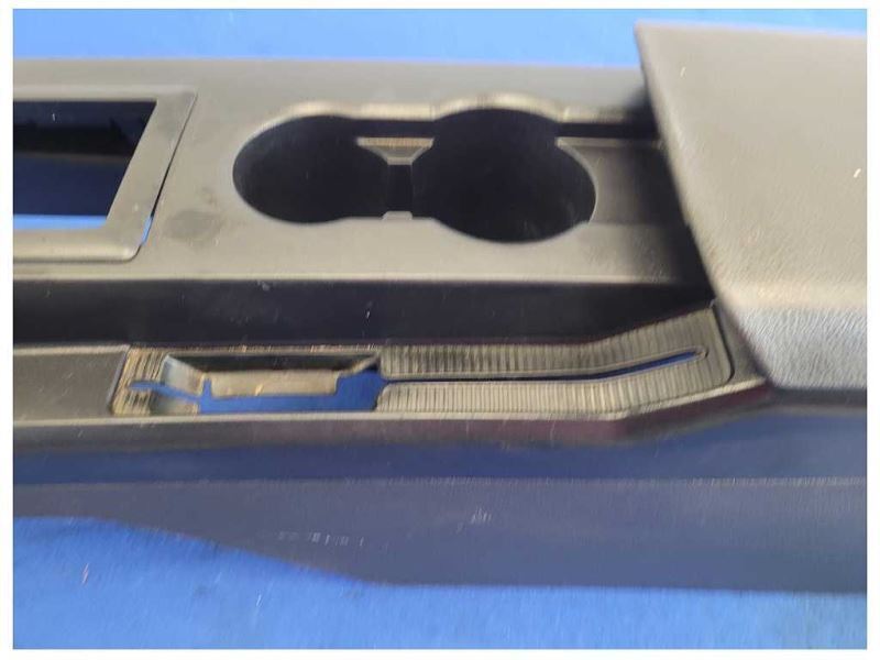 2005-2009 Ford Mustang GT 4.6L Center Console Auto A/T Transmission 2542 - The Parts Farm