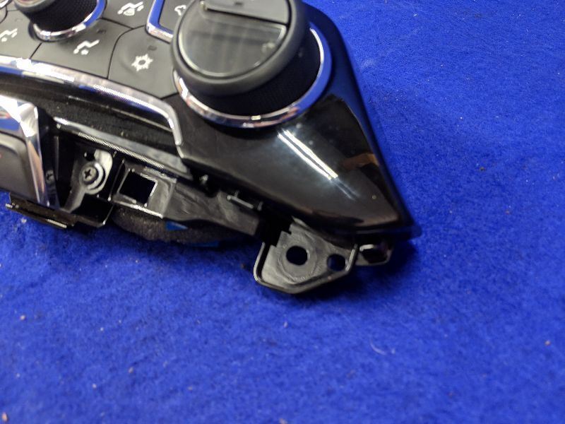 2014-2015 Chevrolet SS Sedan Caprice Climate Control Temperature 92273253 bezel - The Parts Farm