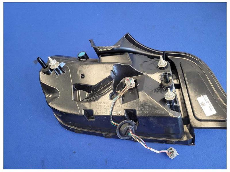 2018-2023 Ford Mustang GT S550 Passenger Rear Tail Light Lamp Brake 2656 - The Parts Farm