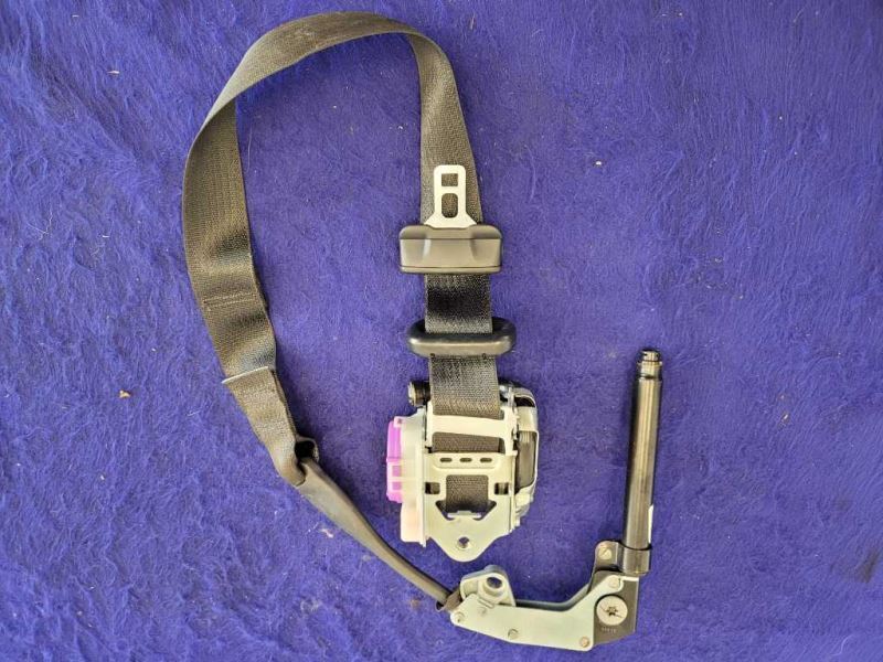 2015-2017 Ford Mustang GT S550 Seat Belt Front Passenger Right Convertible - The Parts Farm