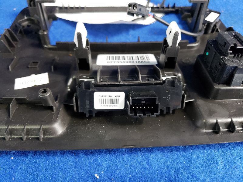 2013 2014 Chevy Camaro Overhead Sunroof Control Console Chevrolet Lighted - The Parts Farm