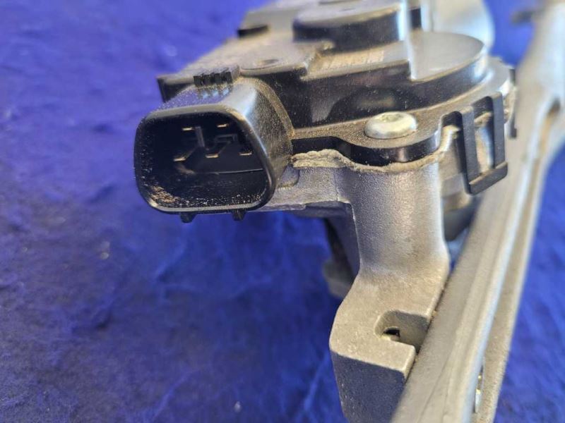2016-2019 Chevrolet Camaro SS Windshield Wiper Motor Arm Linkage - The Parts Farm