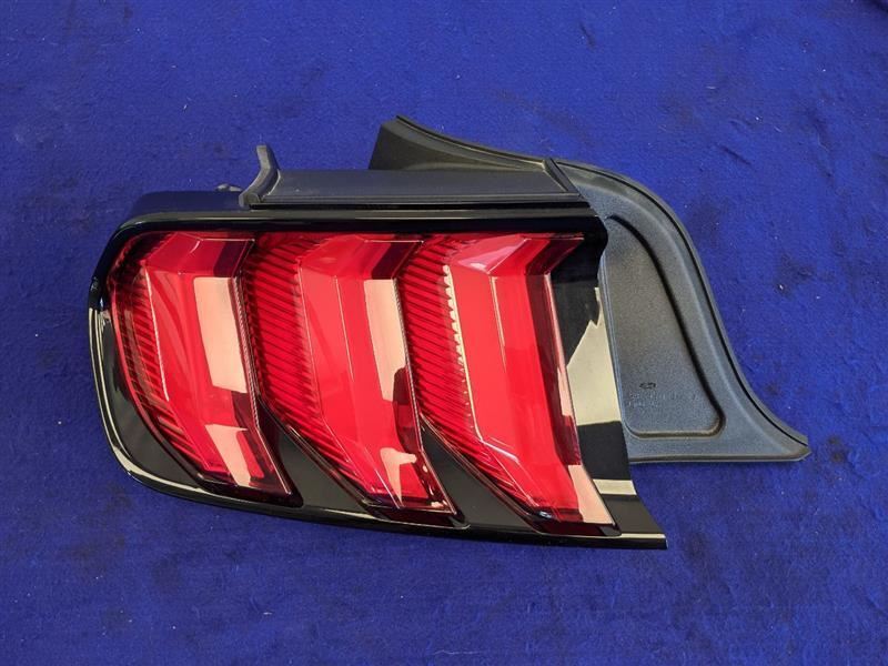 2018-2023 Ford Mustang GT S550 Driver Left LH Taillight Lamp Brake Lens OEM - The Parts Farm