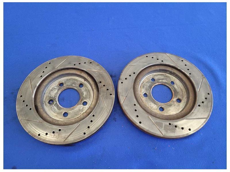 2005-2014 Ford Mustang GT S197 Pair Brake Calipers Rear Rotors Used 2530 - The Parts Farm