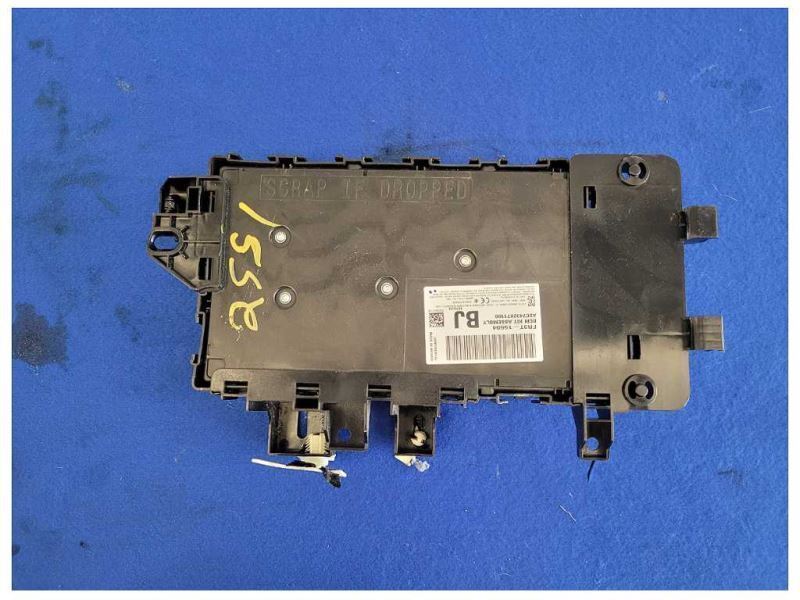 2015 Ford Mustang GT S550 Front Body Control Module Fuse Box Engine 2551 - The Parts Farm