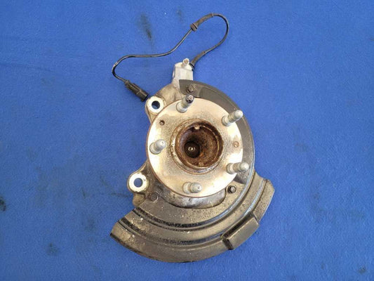2016-2017 Chevrolet SS Sedan 6.2L Passenger RH Front Spindle Knuckle Hub 2602 - The Parts Farm