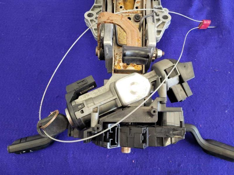 2005-2009 Ford Mustang GT500 Steering Column Turn Signal Driver Shaft Lights - The Parts Farm