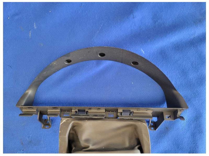 2008-2009 Pontiac G8 Sedan 6.0L V8 Front Gauge Cluster Bezel Cover 2529 - The Parts Farm
