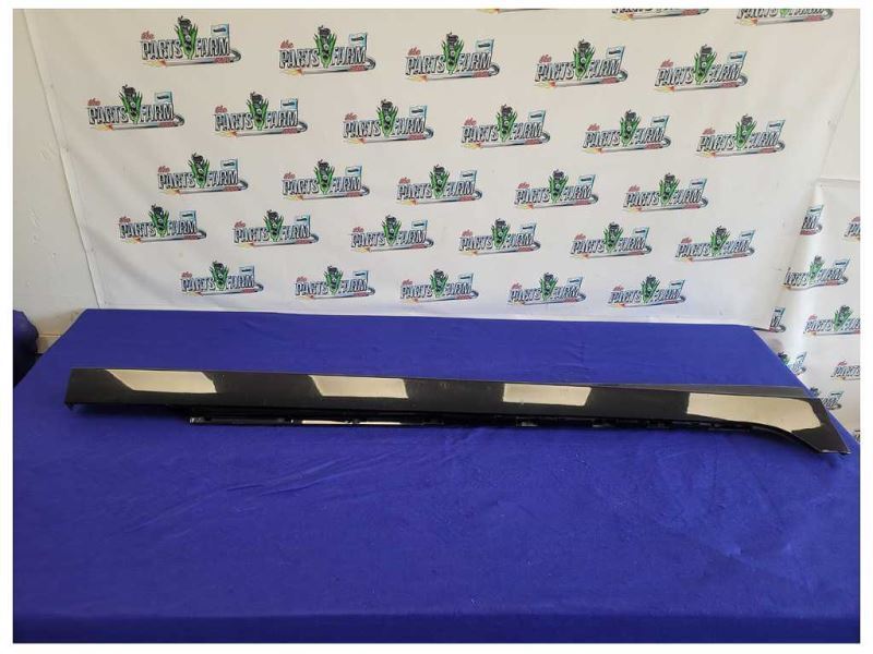 2014-2015 Chevrolet SS Sedan 6.2 Passenger Lower Rocker Panel Molding Black 2350 - The Parts Farm