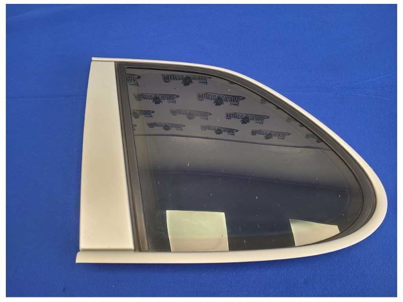 2004-2006 Porsche Cayenne Turbo 4.5L Passenger Rear Quarter Glass 2137 - The Parts Farm